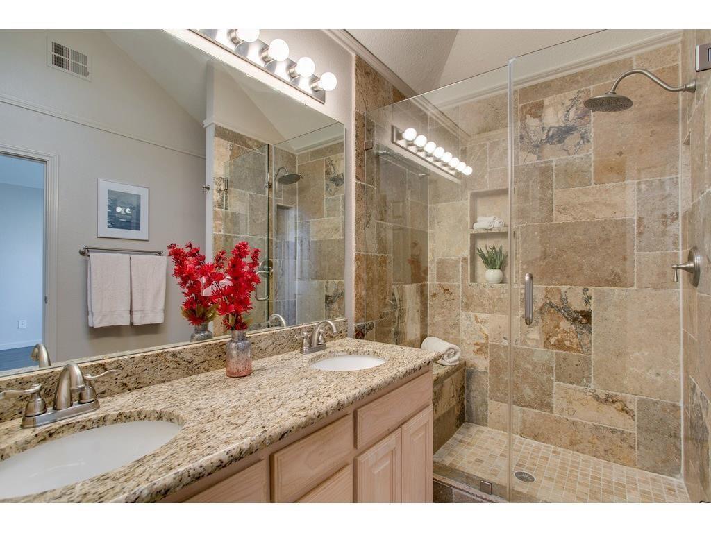 1414 Stella Drive Property Photo 11