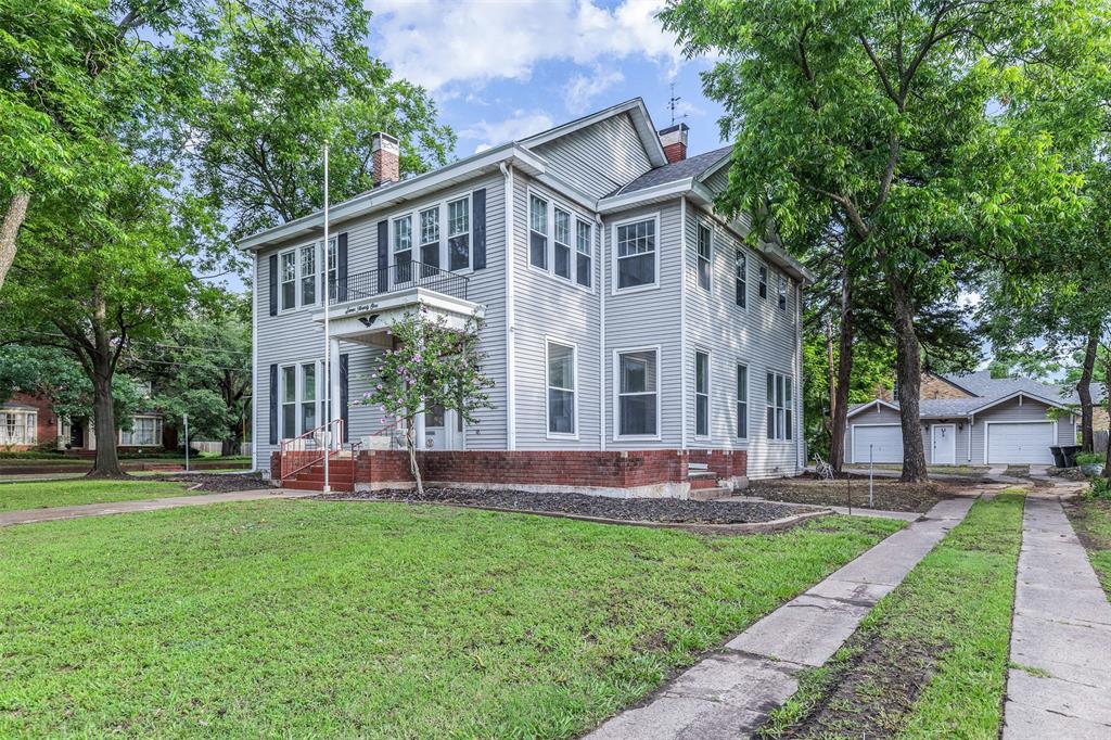 721 W Washington St. Property Photo 1