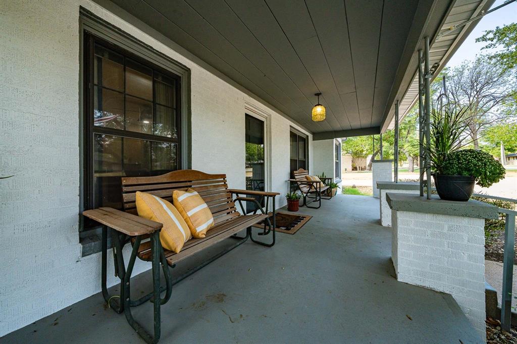 457 Breckenridge Street Property Photo 3