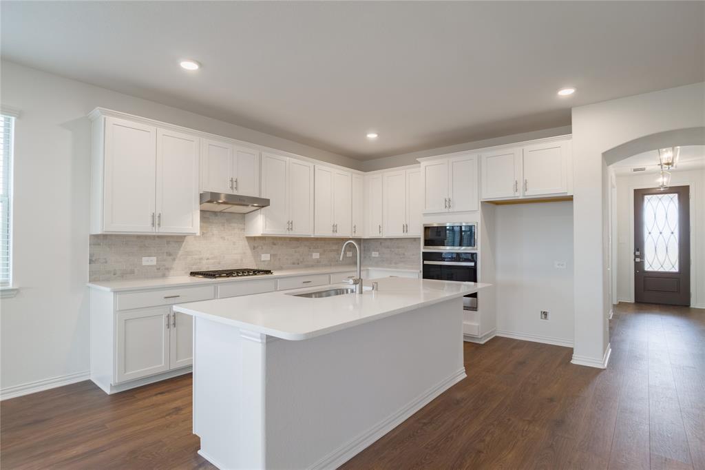 8721 Kentucky Derby Street Property Photo 4