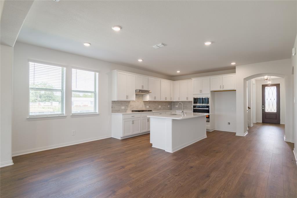 8721 Kentucky Derby Street Property Photo 7
