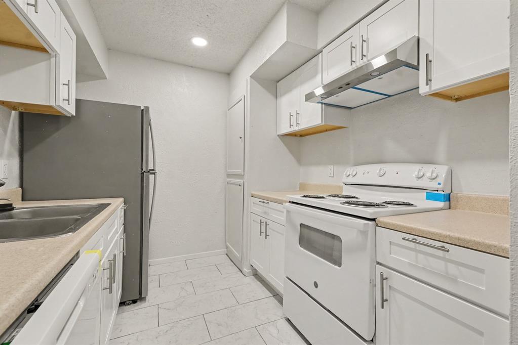 9696 Walnut Street 502 Property Photo 17
