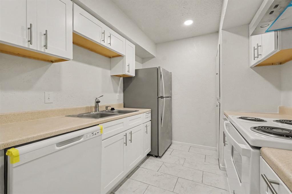 9696 Walnut Street 502 Property Photo 18
