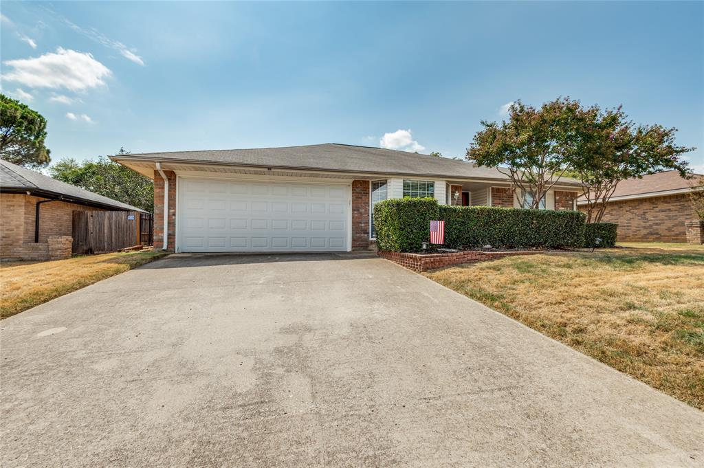 500 Bayberry Lane Property Photo 1