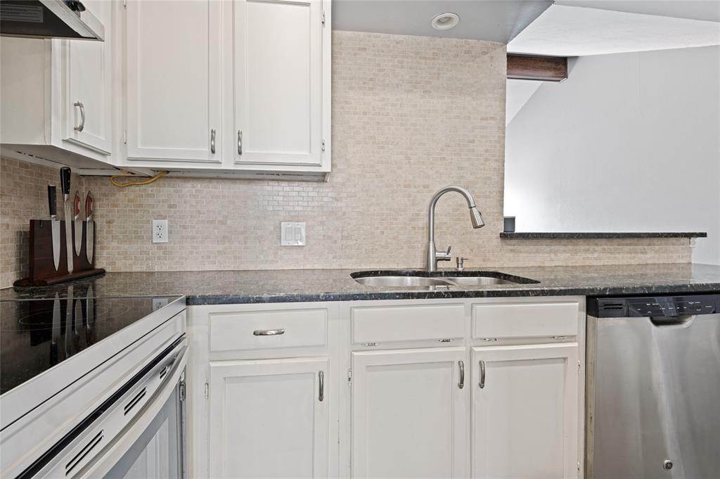 500 Bayberry Lane Property Photo 13