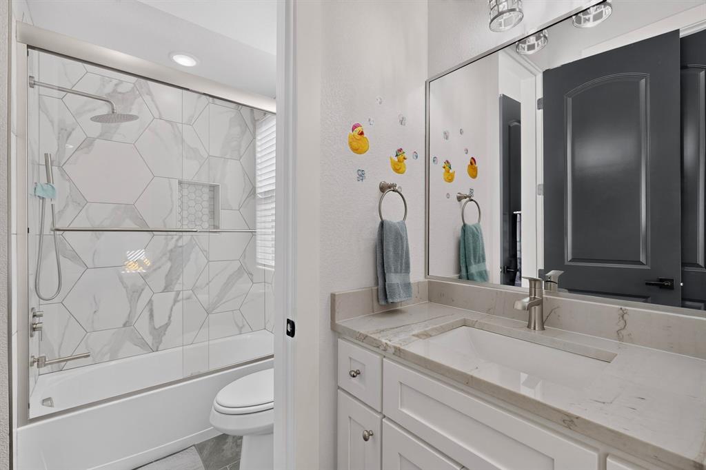 2519 Tamaron Cove Property Photo 13