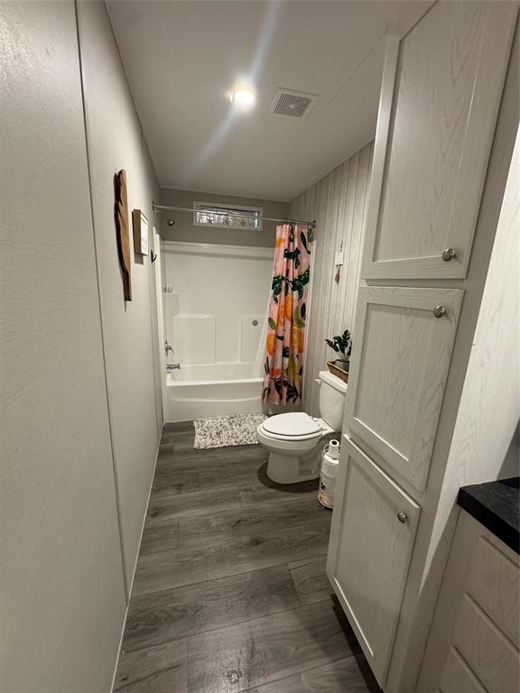 1105 W 13th Street Property Photo 15