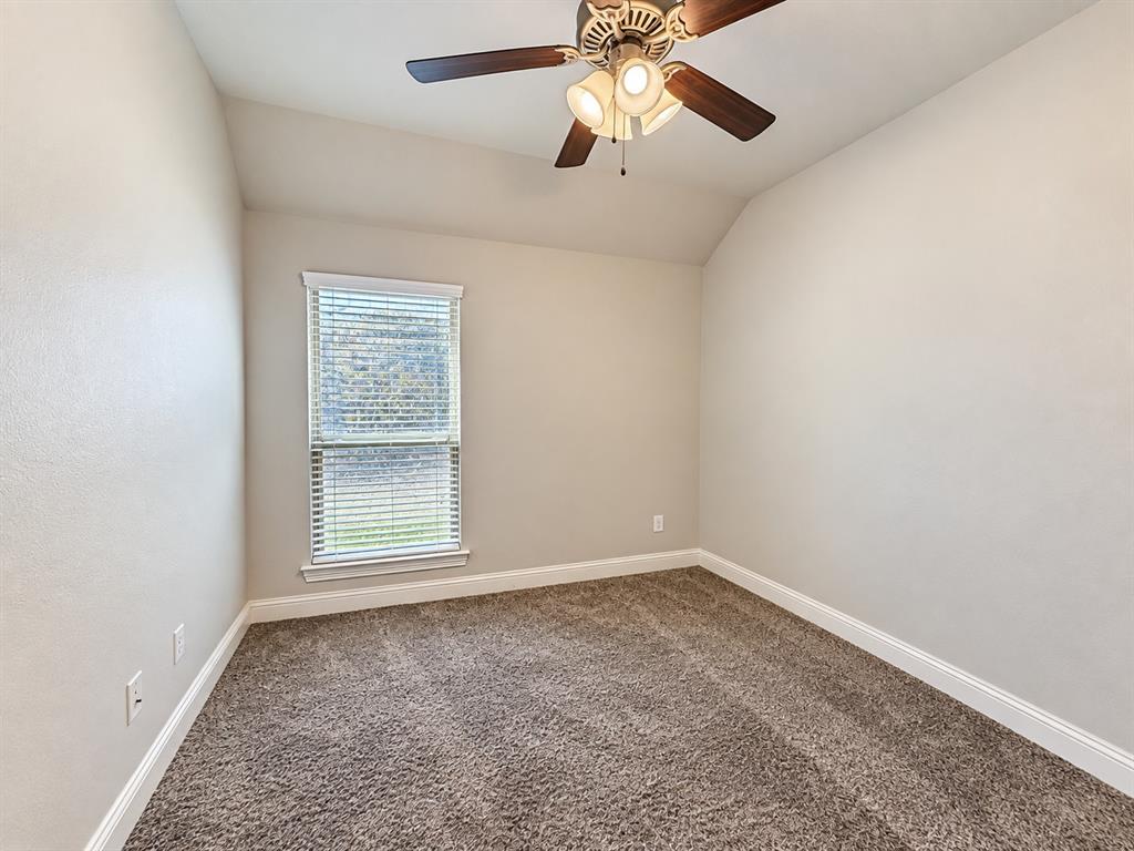 4320 Lakeview Drive Property Photo 4