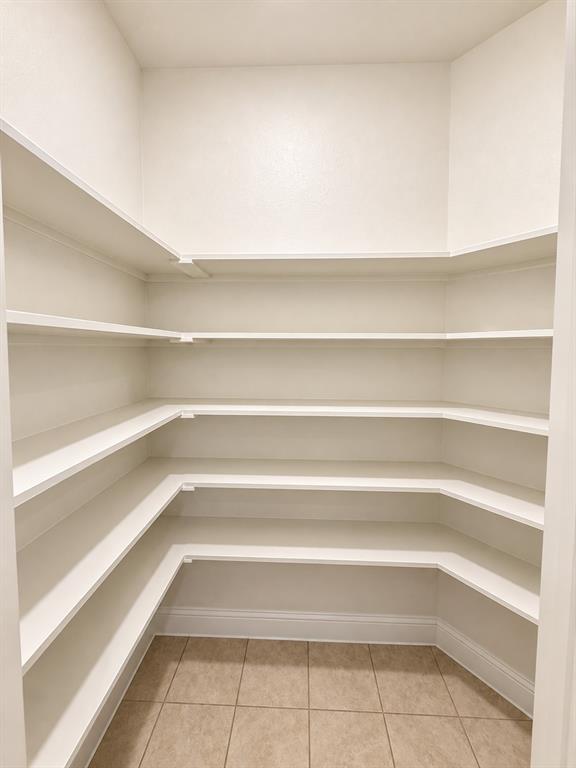 4320 Lakeview Drive Property Photo 12