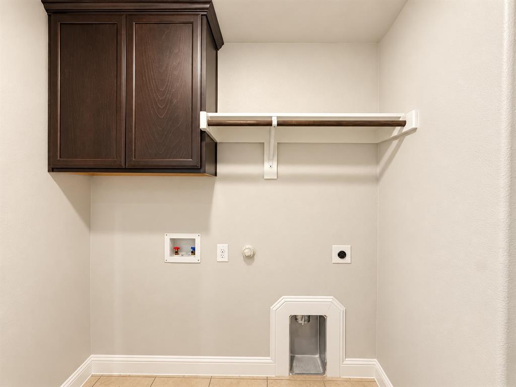 4320 Lakeview Drive Property Photo 17