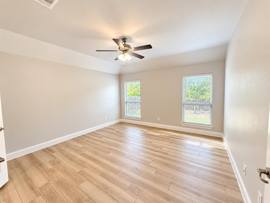 4320 Lakeview Drive Property Photo 20