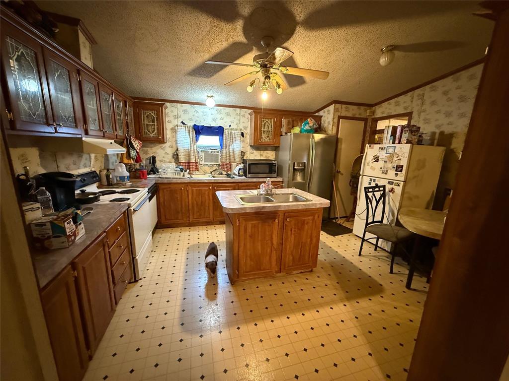 3921 Applewood Court Property Photo 13