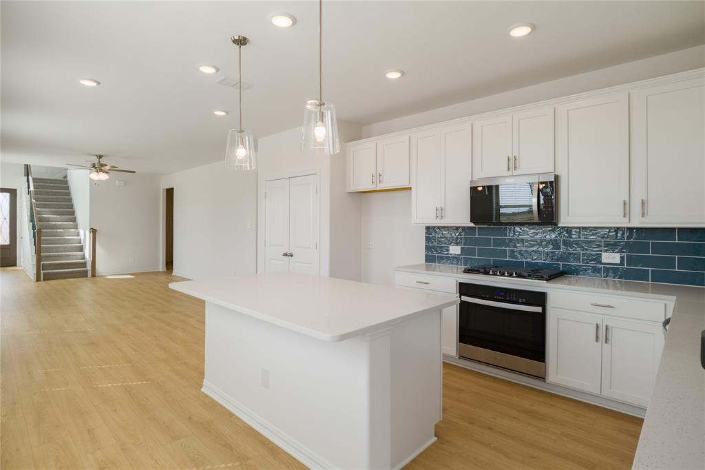 8704 Saratoga Street Property Photo 4