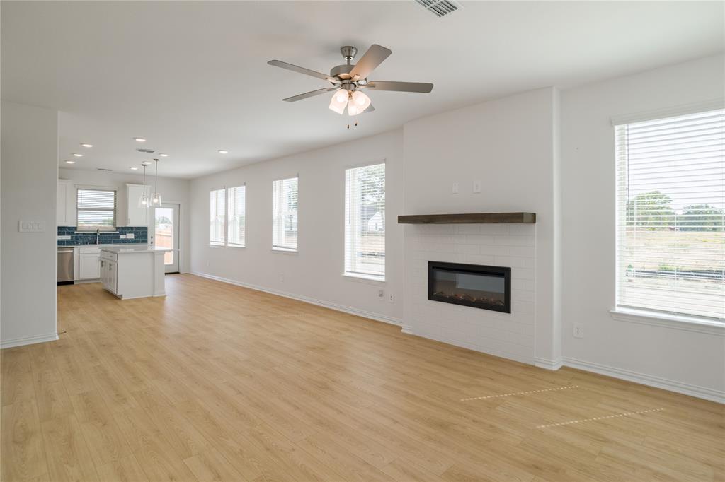 8704 Saratoga Street Property Photo 7