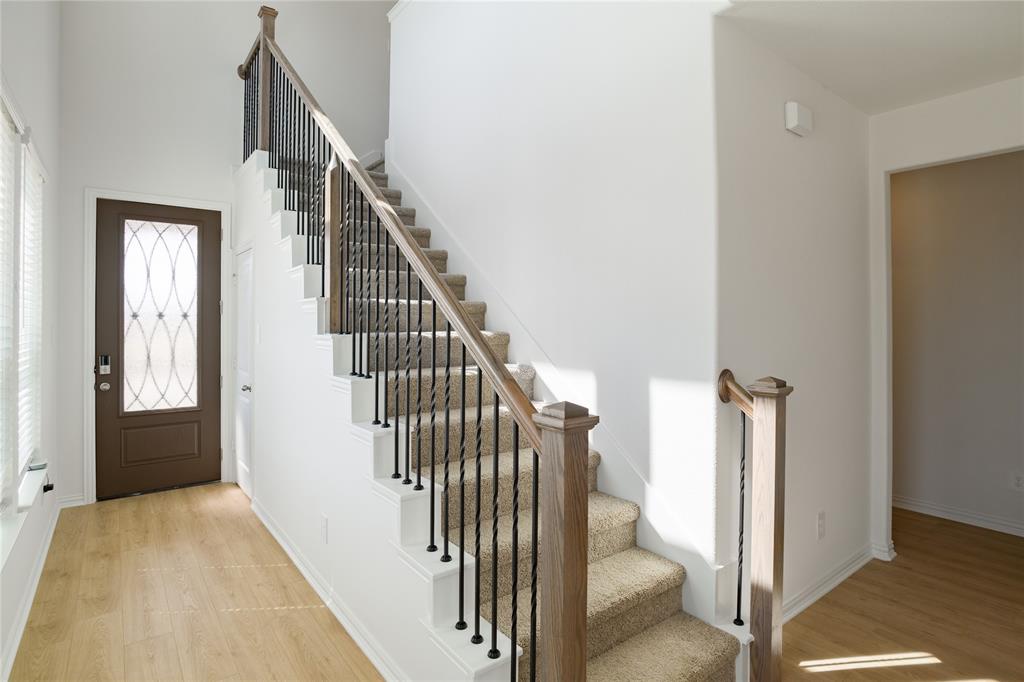 8704 Saratoga Street Property Photo 15