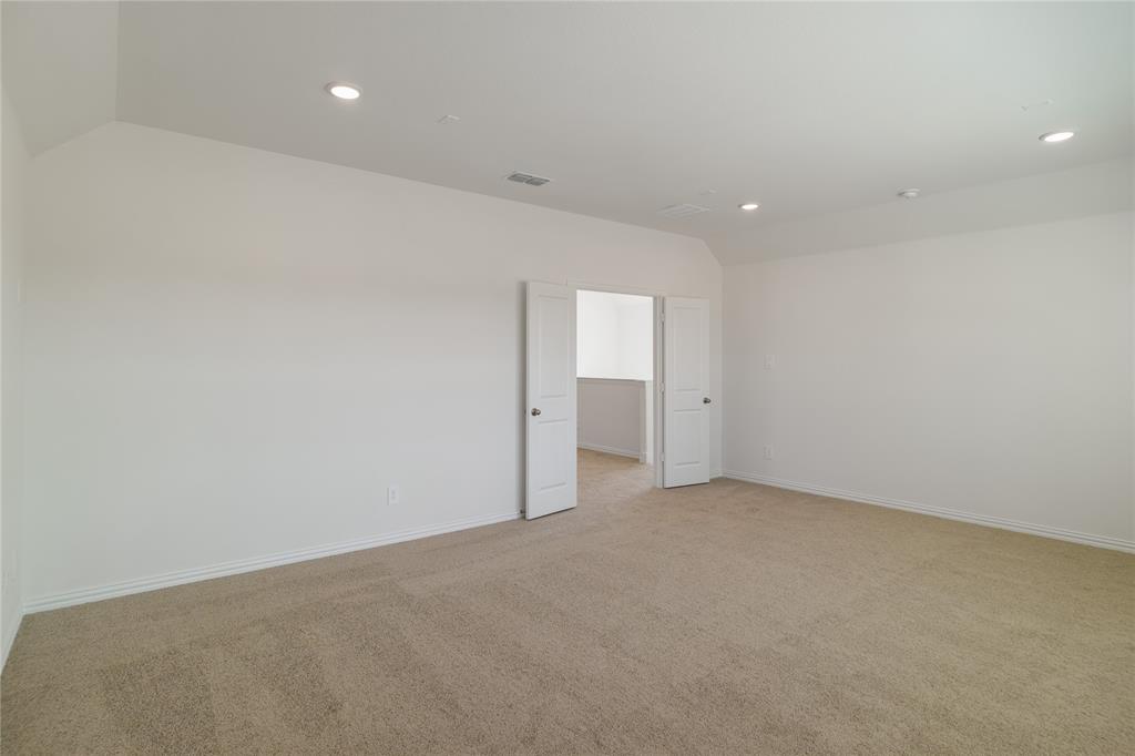 8704 Saratoga Street Property Photo 19