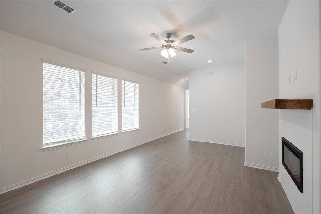 8716 Saratoga Street Property Photo 8