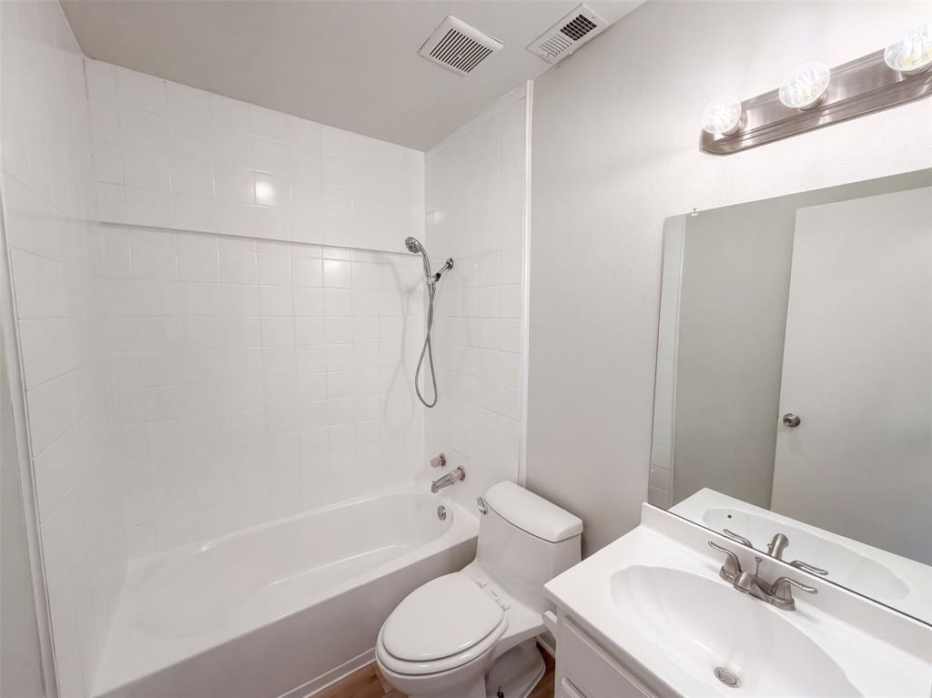 1229 King Drive Property Photo 18