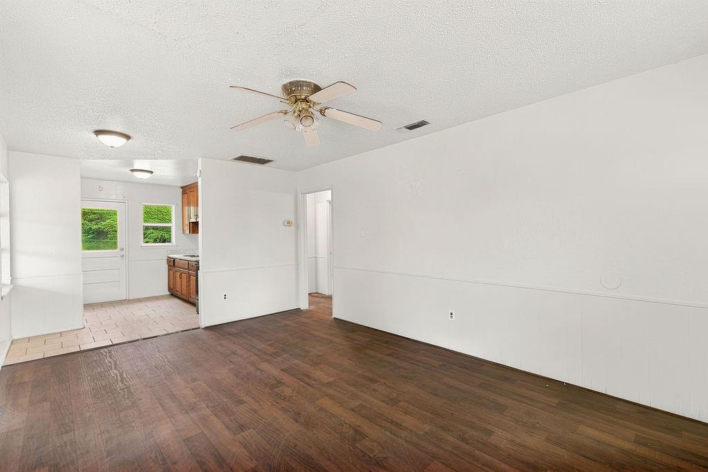 241 Byrne Avenue Property Photo 4