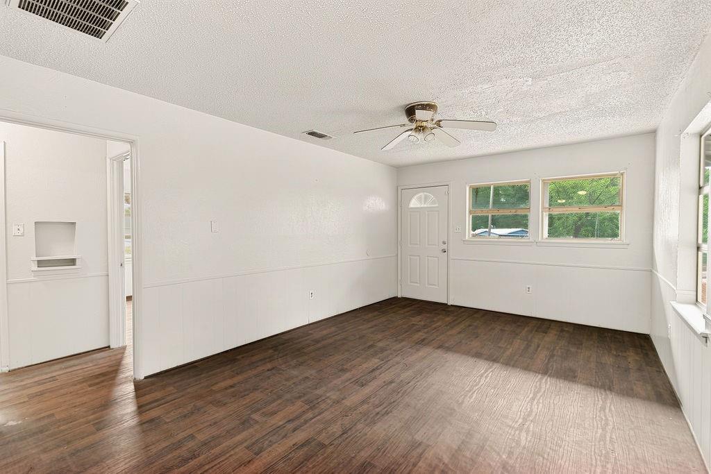 241 Byrne Avenue Property Photo 6