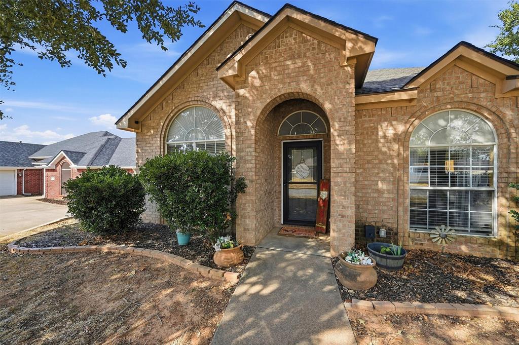 118 Ginger Drive Property Photo 3
