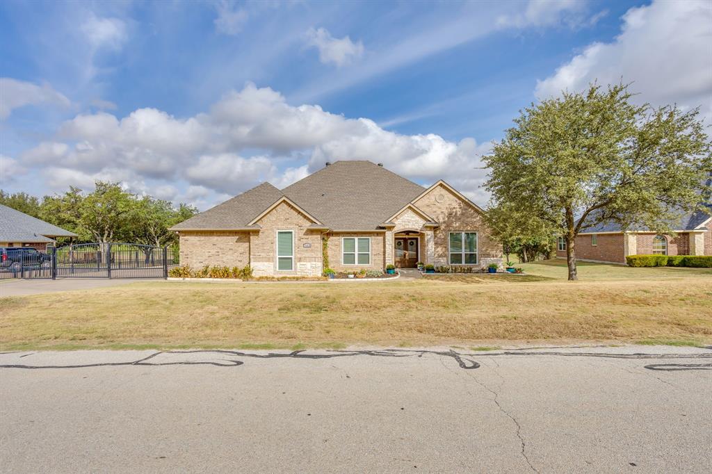 703 Country Club Drive Property Photo 1