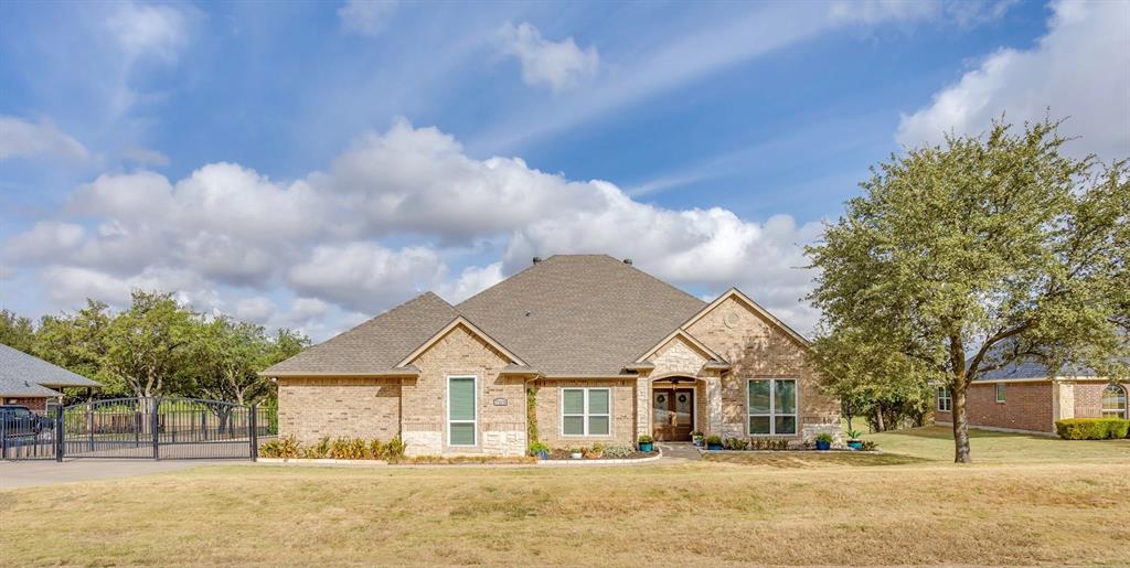 703 Country Club Drive Property Photo 1