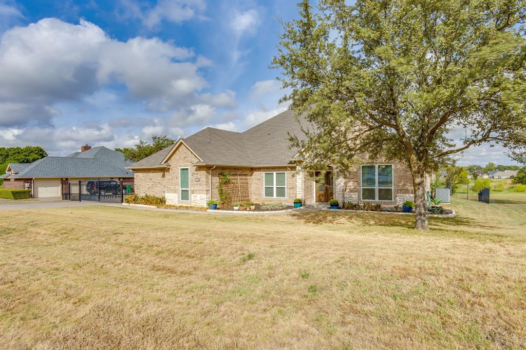 703 Country Club Drive Property Photo 8