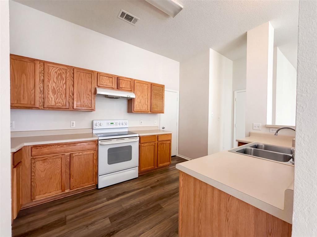1313 Sandpiper Property Photo 6