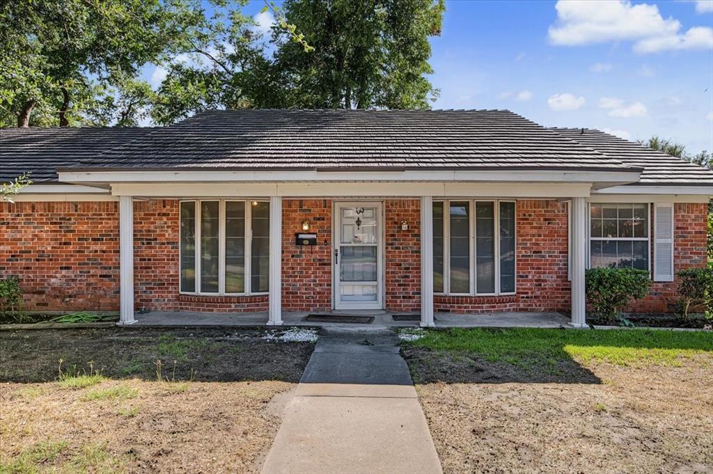 3845 Delmas Drive Property Photo 1