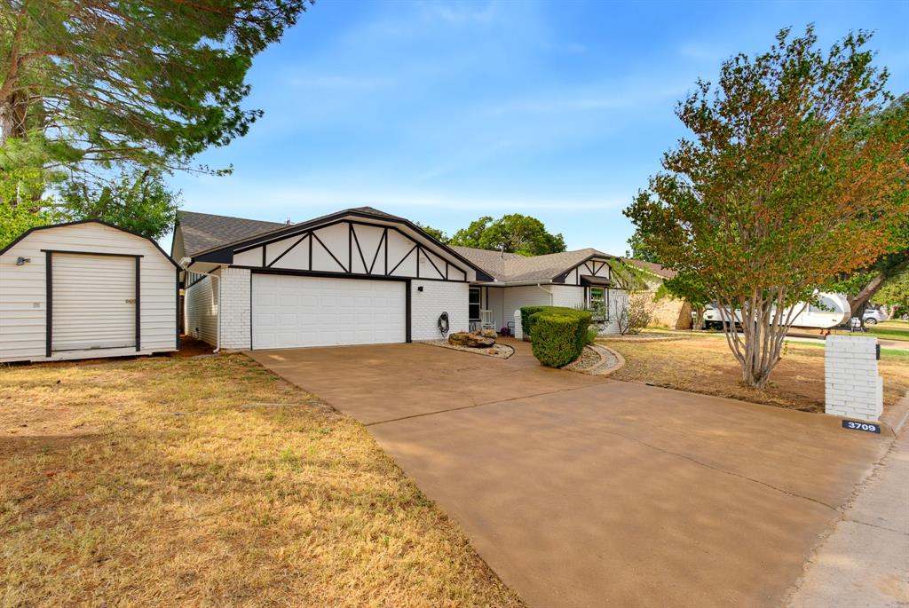 3709 Westchester Drive Property Photo 1