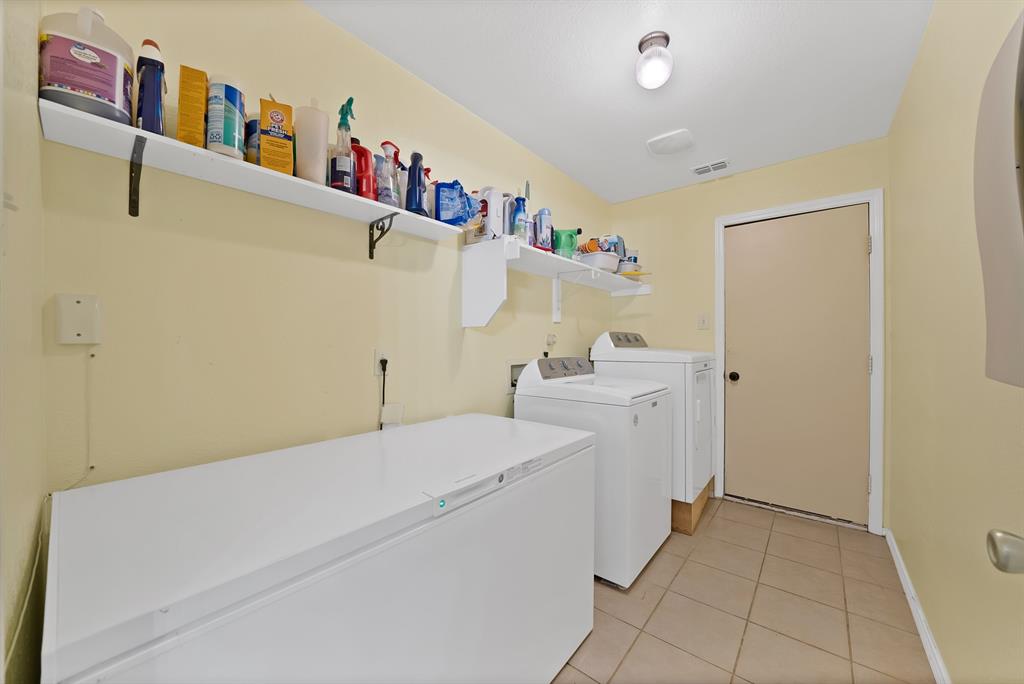 2126 Hanakoa Falls Drive Property Photo 24