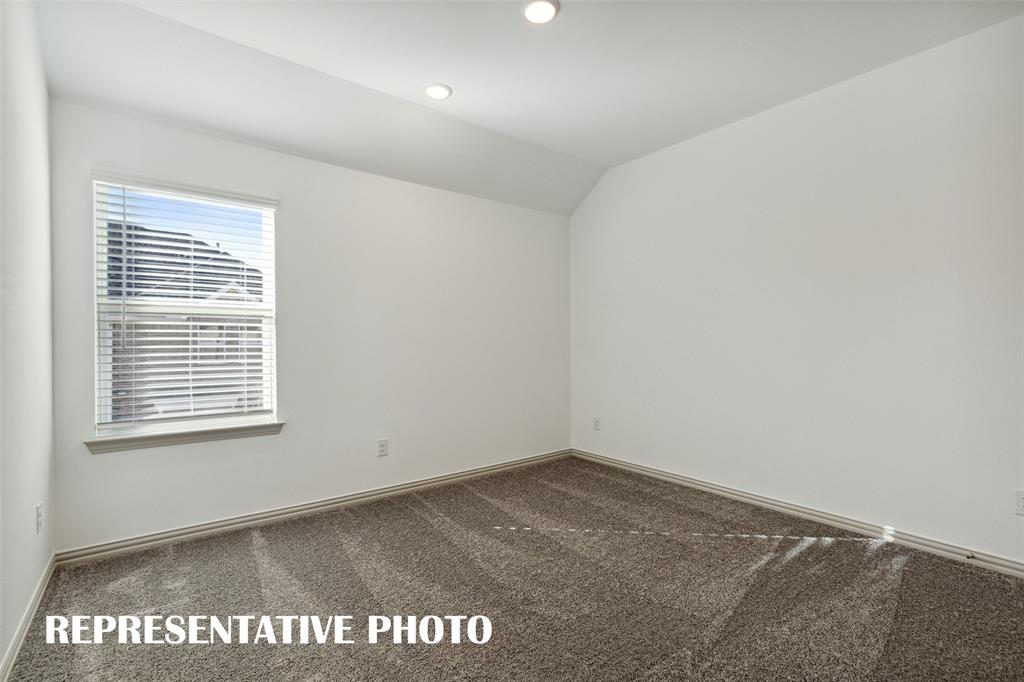 3704 Pierce Lane Property Photo 9