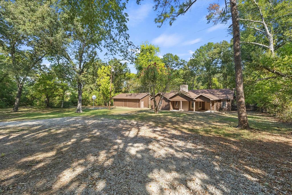 1100 Fm 859 Property Photo 1