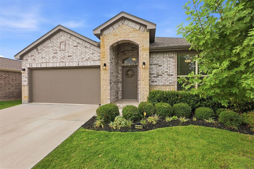 9005 Fescue Drive Property Photo 1