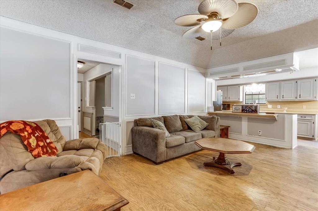 3211 Bluegrass Drive Property Photo 4