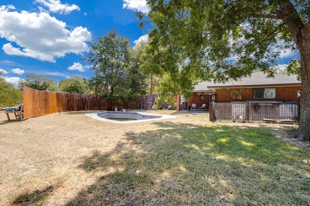 3211 Bluegrass Drive Property Photo 24