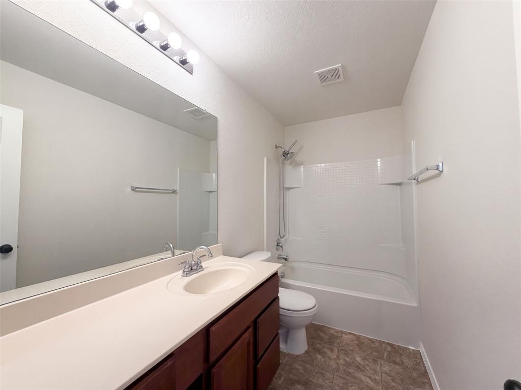 9000 Blackstone Drive Property Photo 15