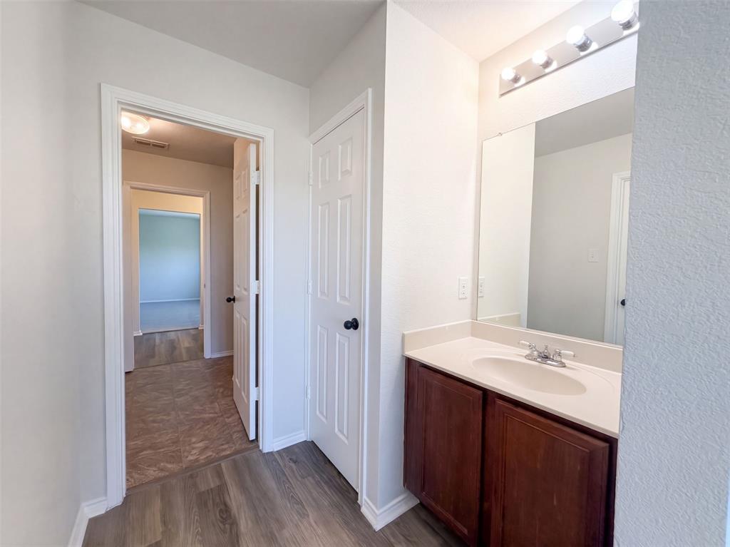 9000 Blackstone Drive Property Photo 16