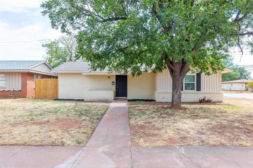 1201 Westview Drive Property Photo 1