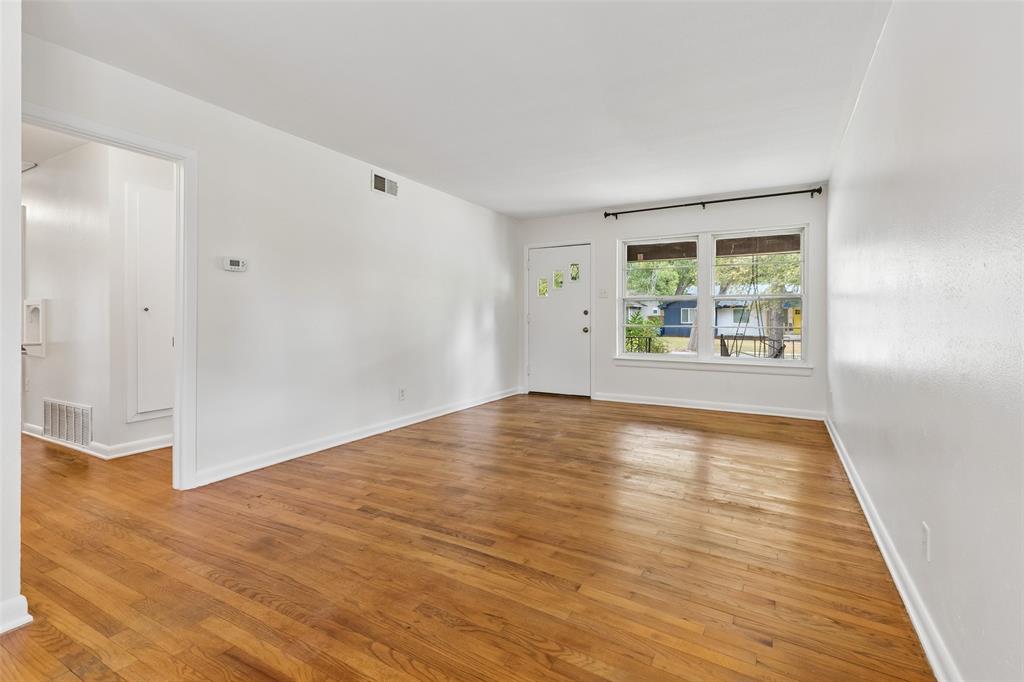 10313 Pinecrest Drive Property Photo 6