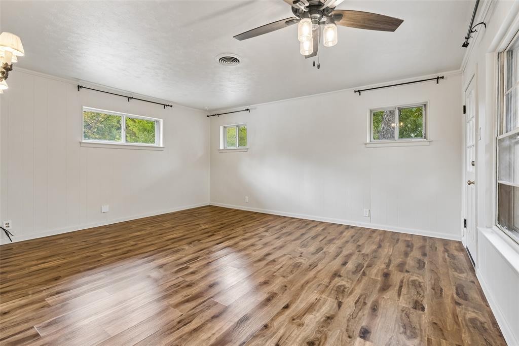 10313 Pinecrest Drive Property Photo 10