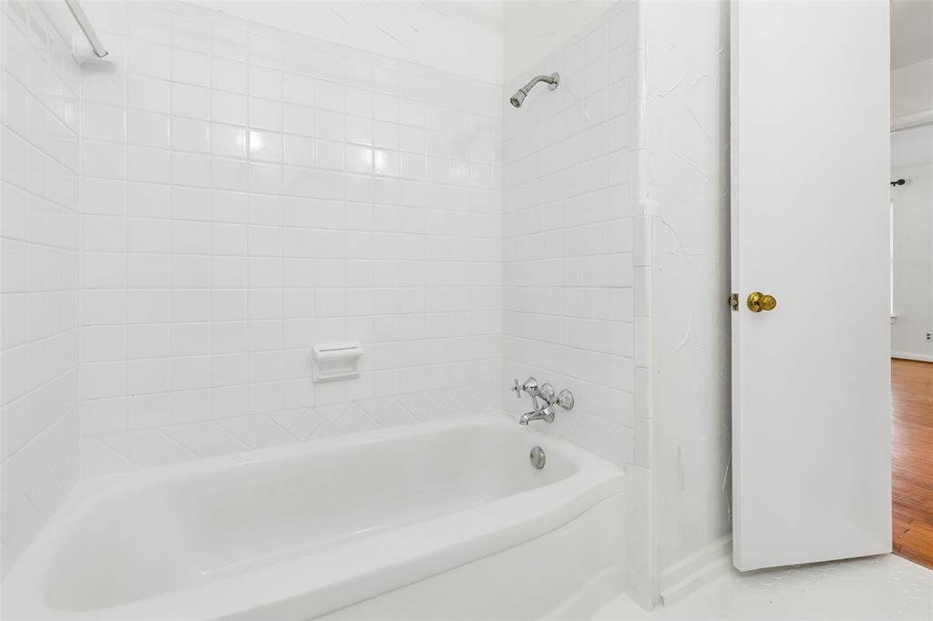 10313 Pinecrest Drive Property Photo 24