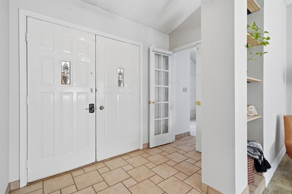 3229 Timberview Court Property Photo 6