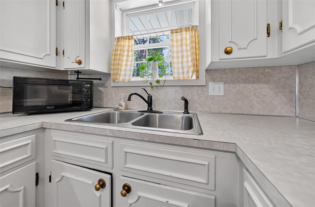 6969 Fm 2494 Property Photo 11