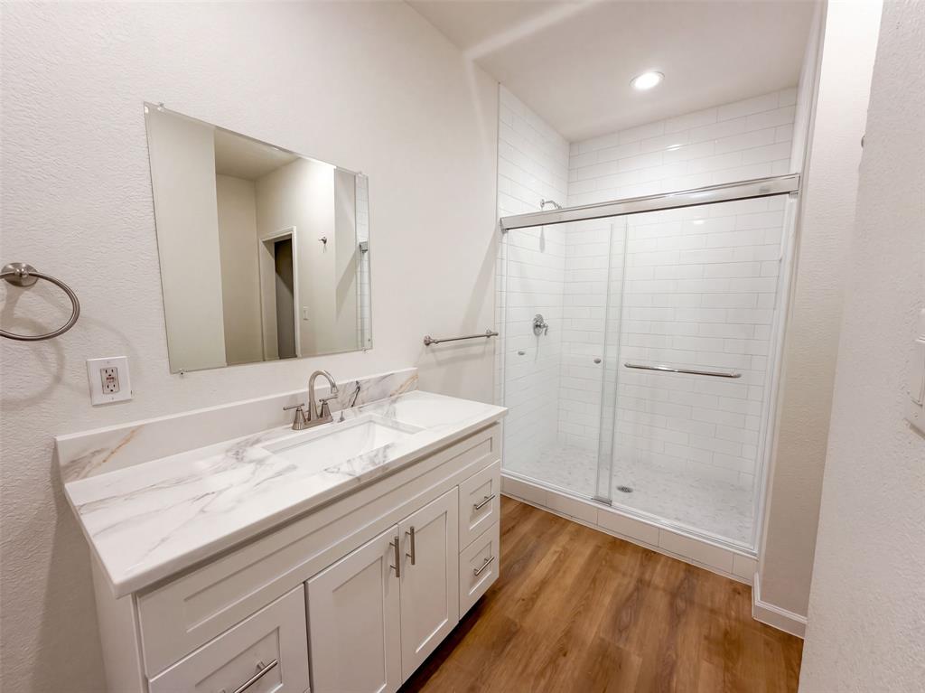 404 Vincent Street Property Photo 10