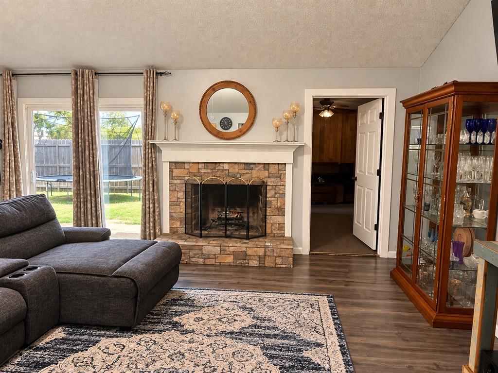 3001 S Murco Drive Property Photo 4
