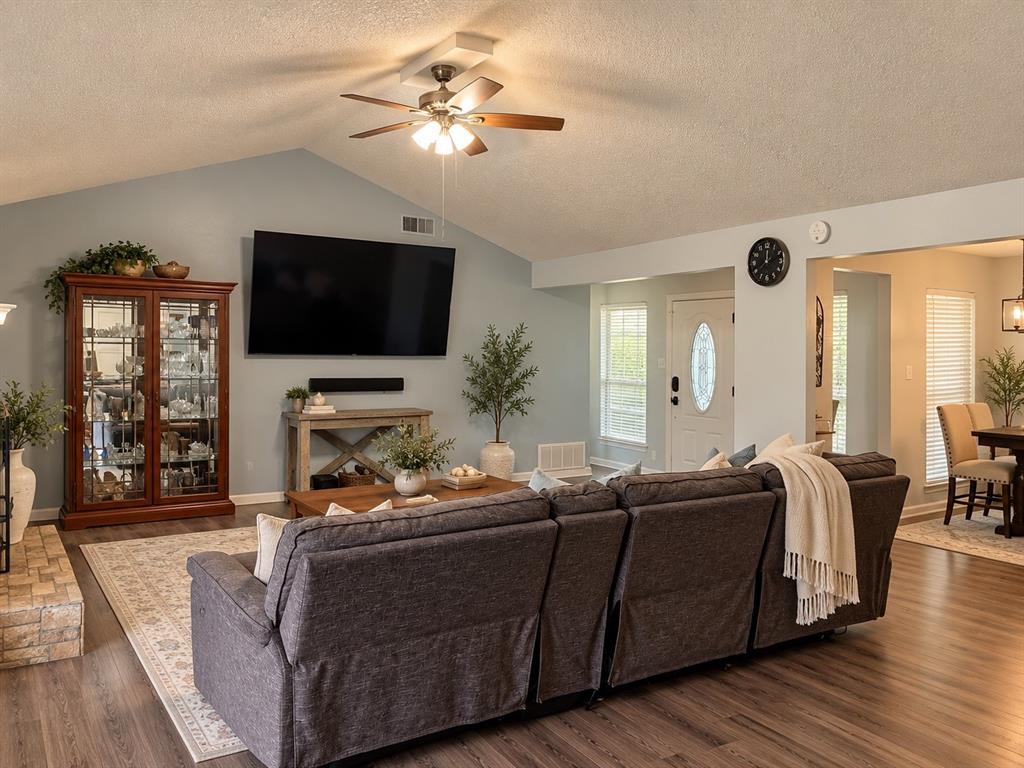 3001 S Murco Drive Property Photo 5