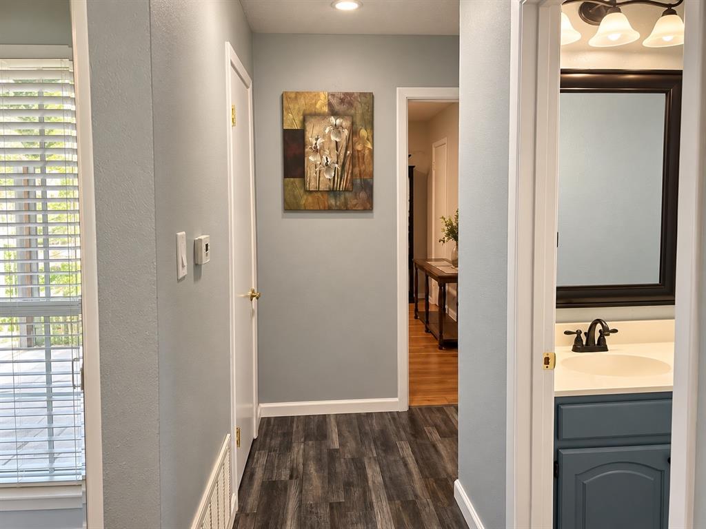 3001 S Murco Drive Property Photo 16