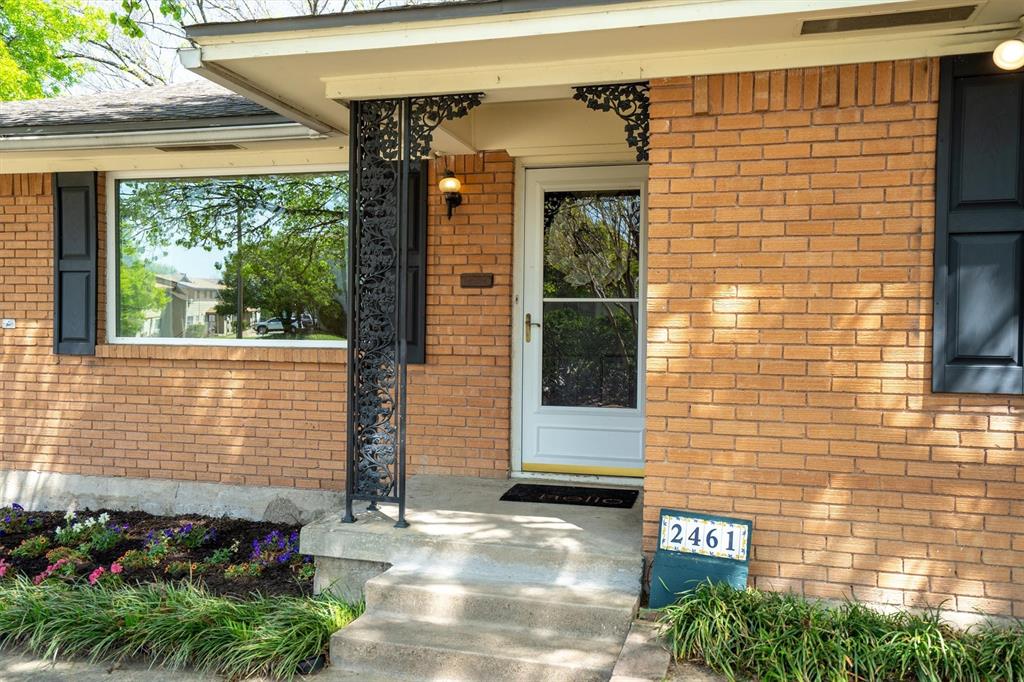 2461 Highland Road Property Photo 4